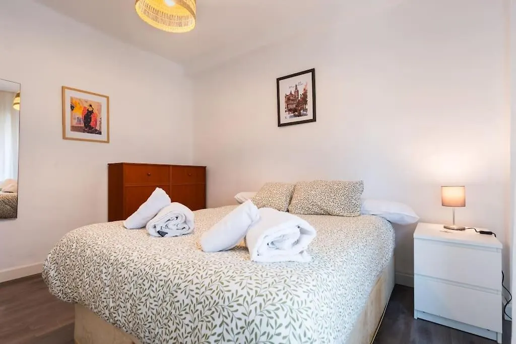 Apartamento En Barrio Sevillano, Free Bus, Metro Sewilla